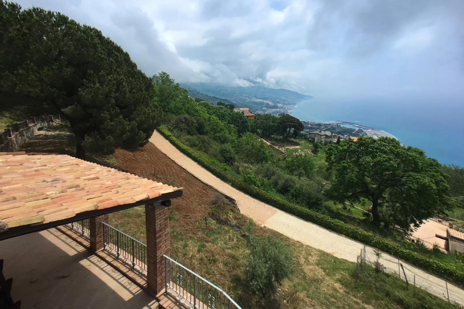 Tuono-Exterior summer