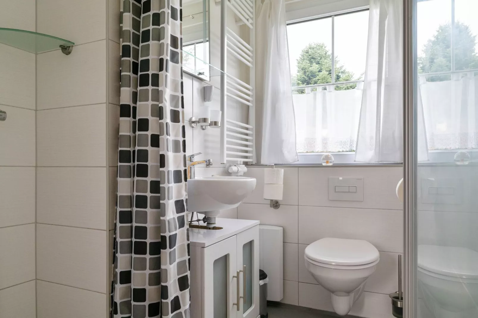 Thale-Bathroom