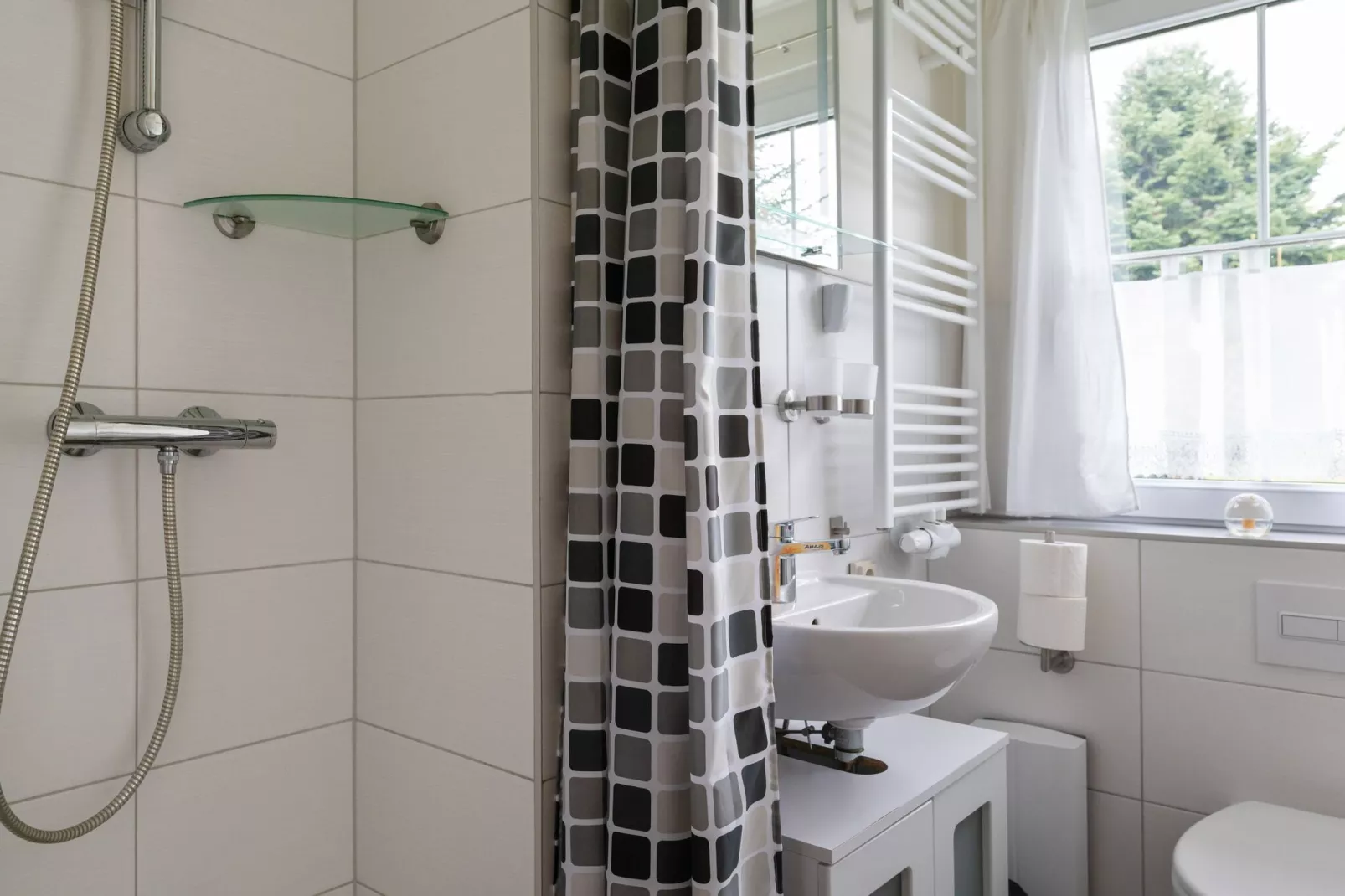 Thale-Bathroom