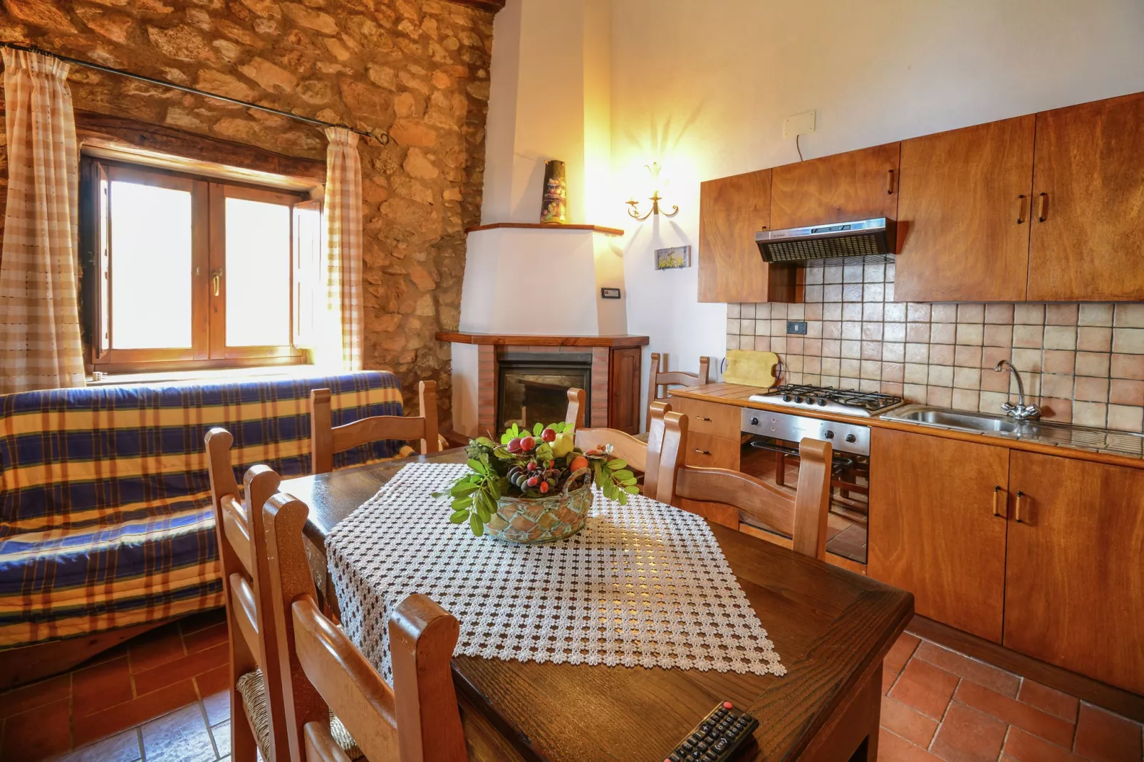 Tuono-Dining room