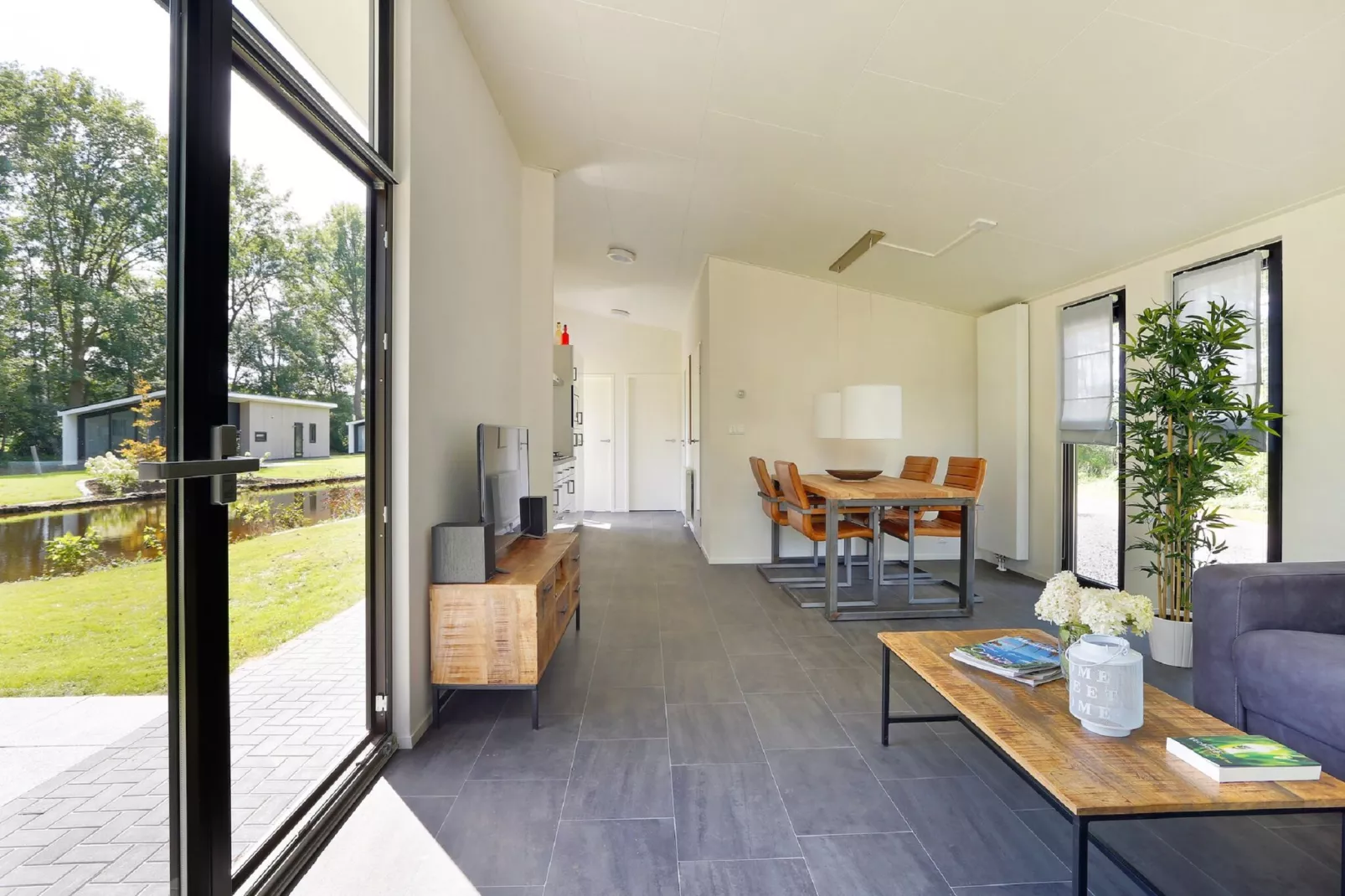 Vakantiepark De Lochemse Berg 1-Living room