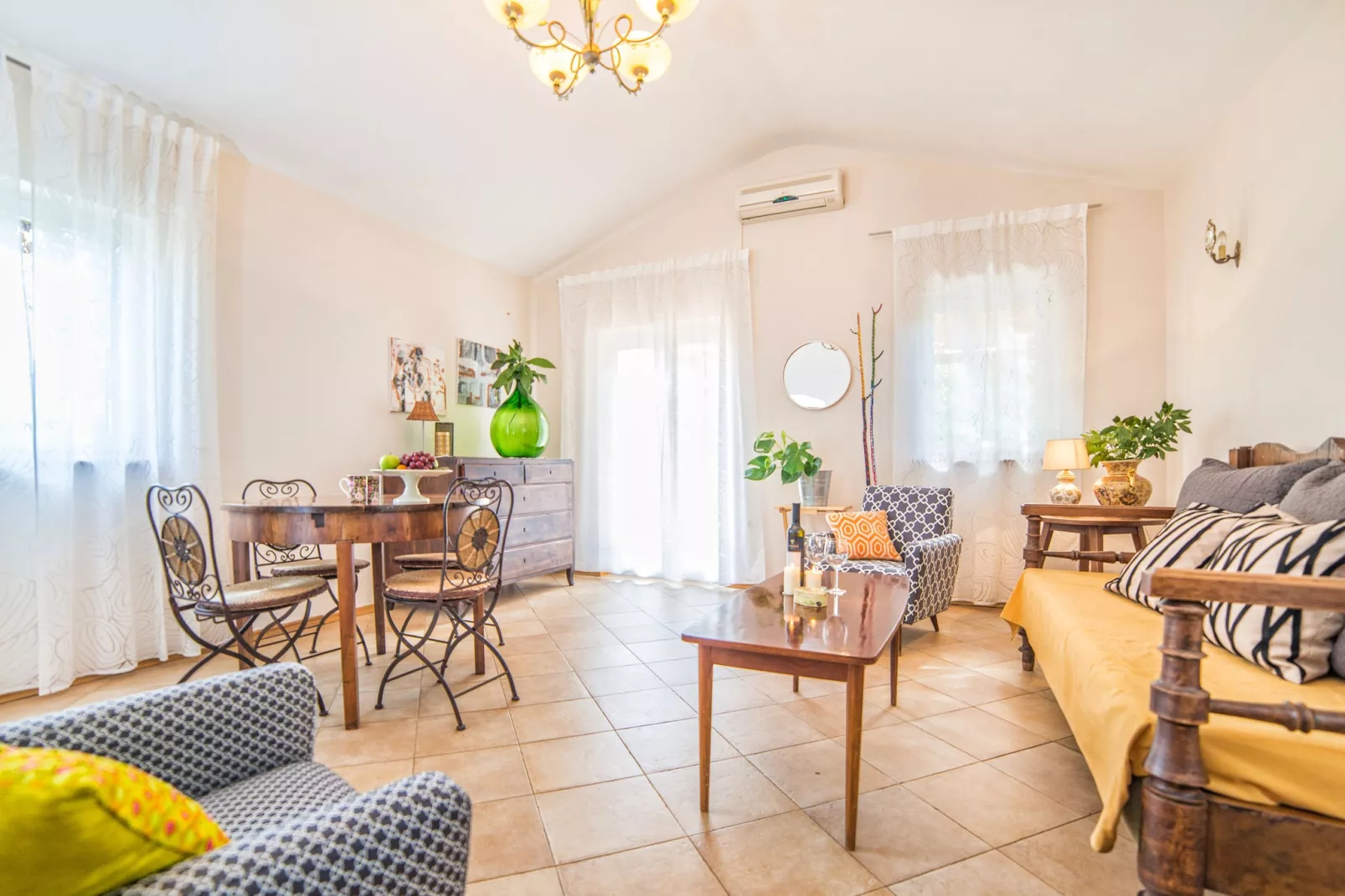 Casa Oliva-Living room