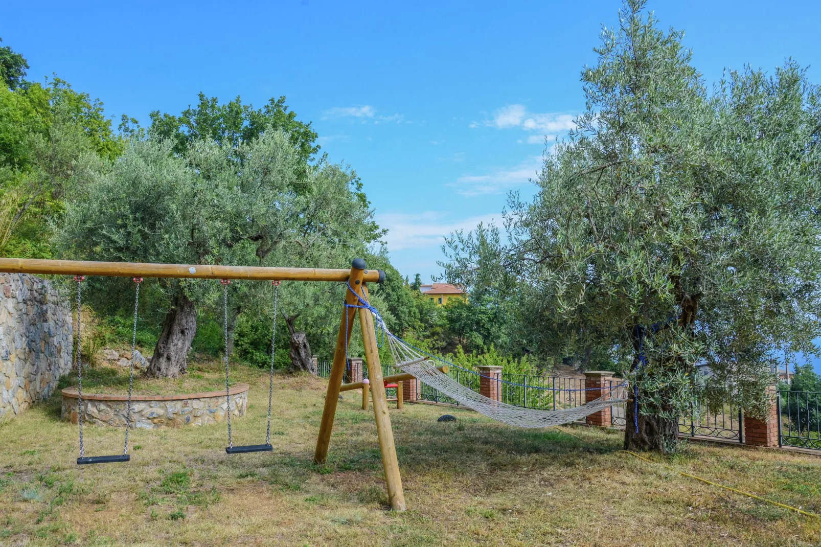 Tuono-Facilities