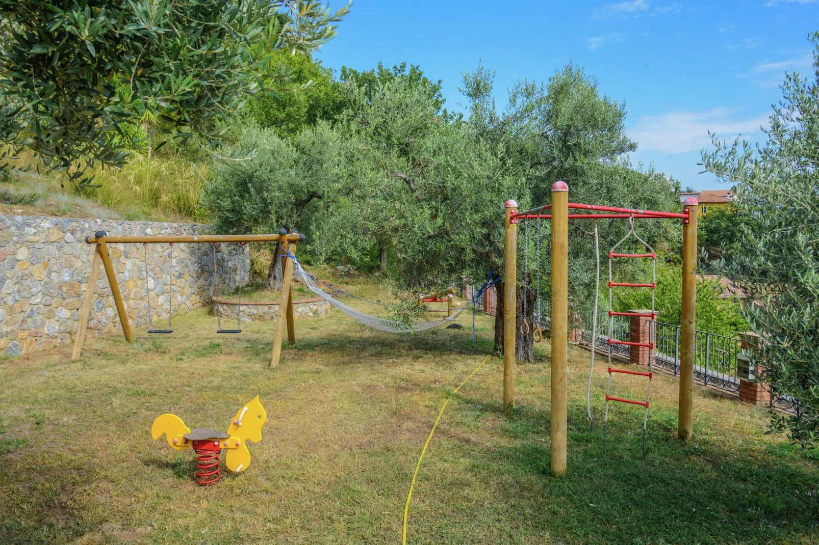 Tuono-Facilities
