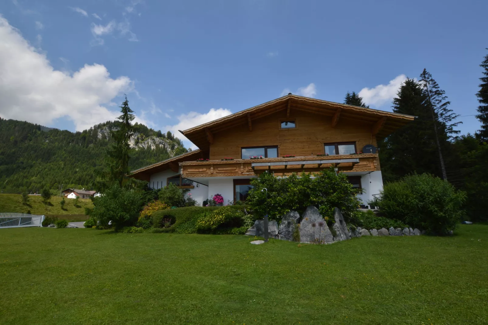 Haus Schweiger-Außenbereich Sommer