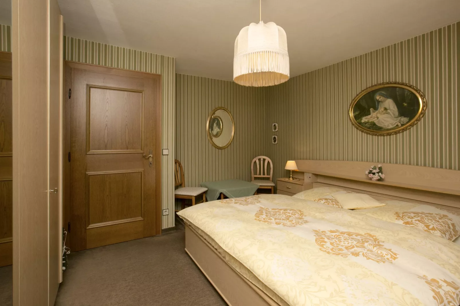 Haus Schweiger-Schlafzimmer