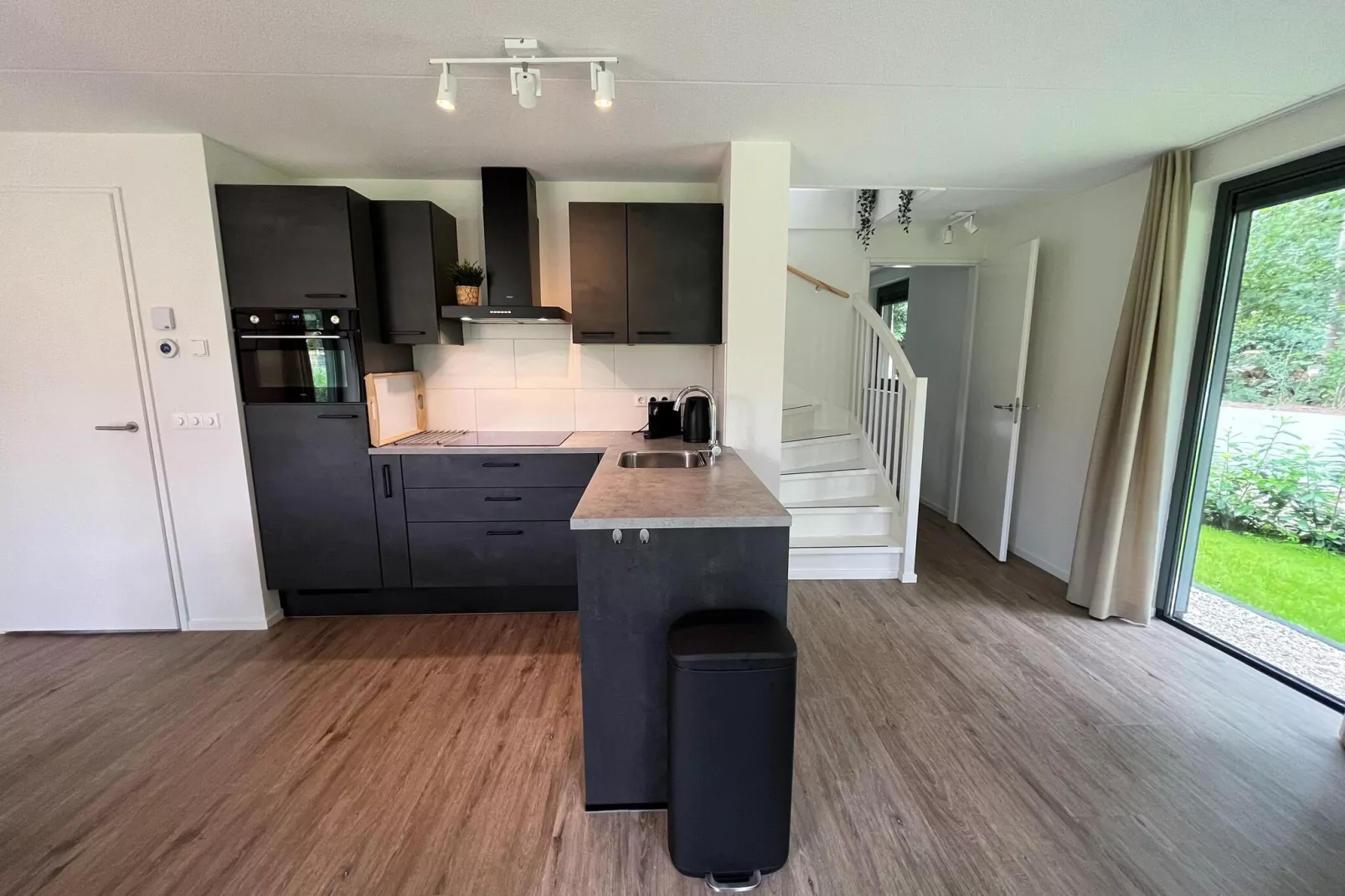 Energievriendelijk 't Brummelhuus H556-Kitchen