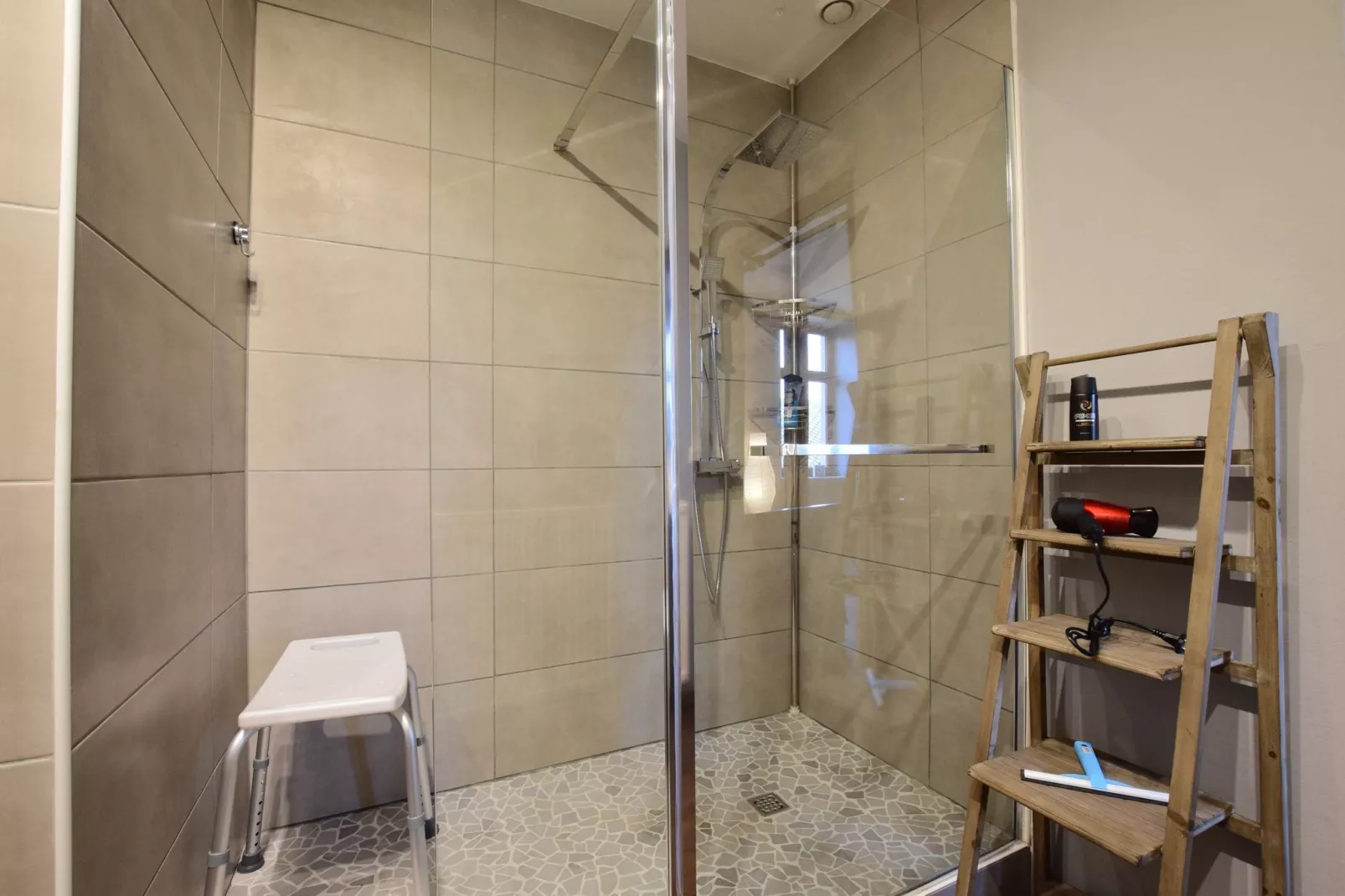 Le Gite de Saint Gilles-Badezimmer