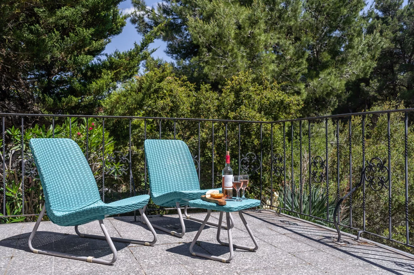 Villa Les Ecureuils-Terrace balcony