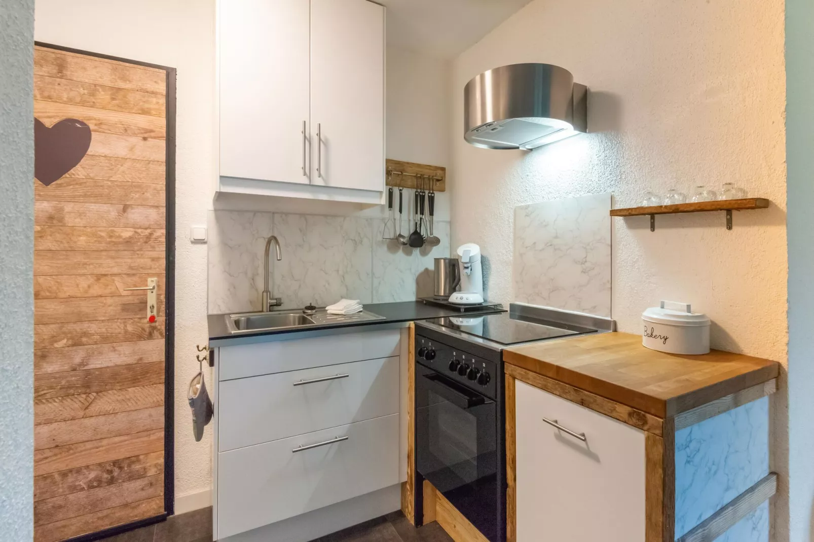 Haus Bergwald TOP 1-Kitchen