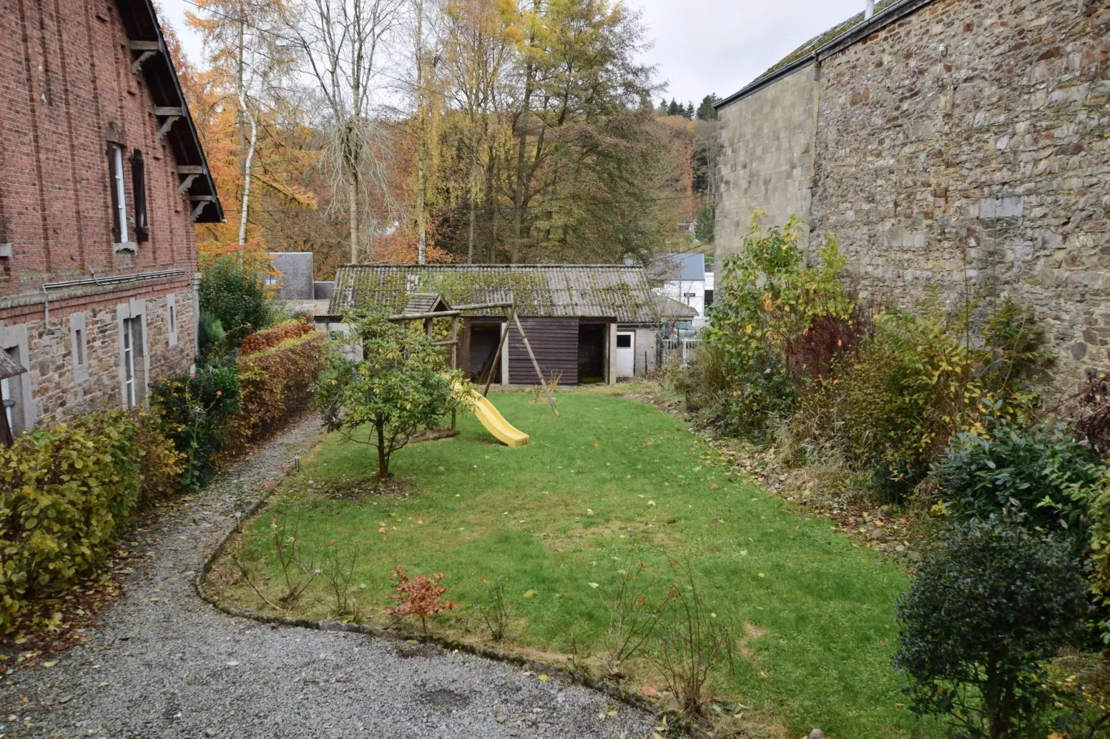 Le Gite de Saint Gilles-Aussicht Sommer