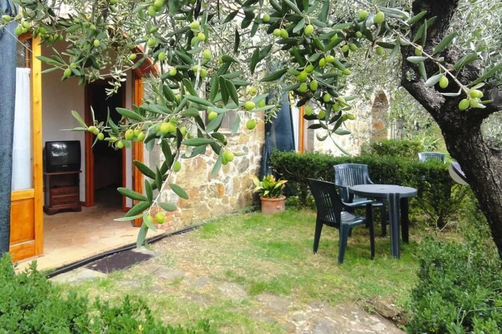 Appartements Villa Morosi Lamporecchio Typ B biloc4 Pers-Gardens summer