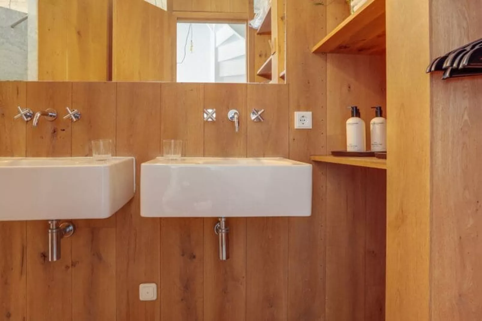 'Herberg De Waard van Ternaard'-Bathroom