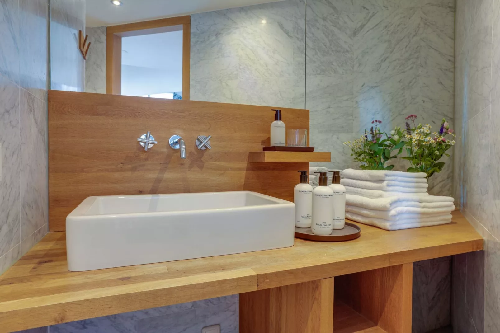 'Herberg De Waard van Ternaard'-Bathroom