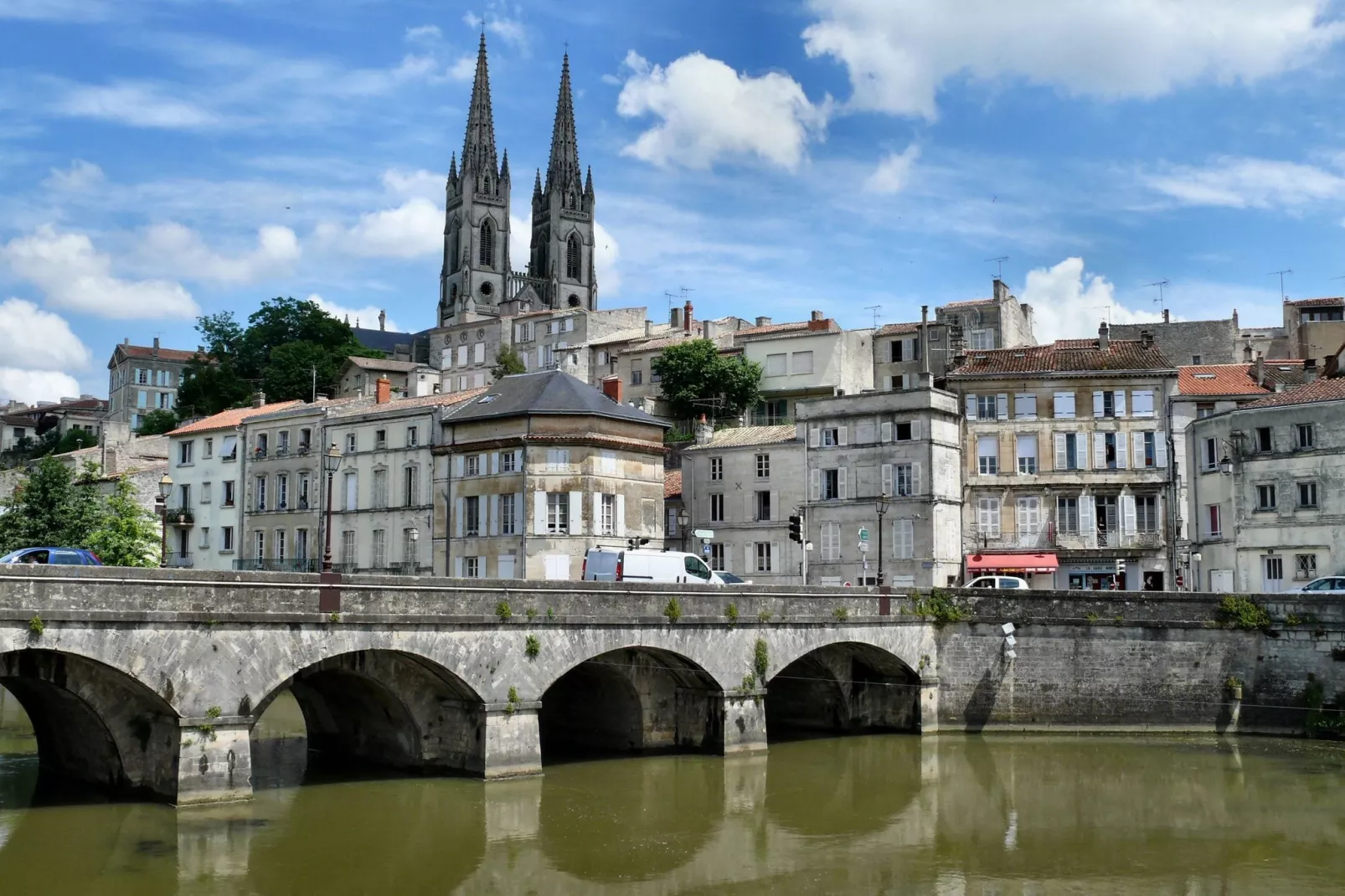 FranceComfort Domaine Les Forges 2-Zones d'été à 20 km