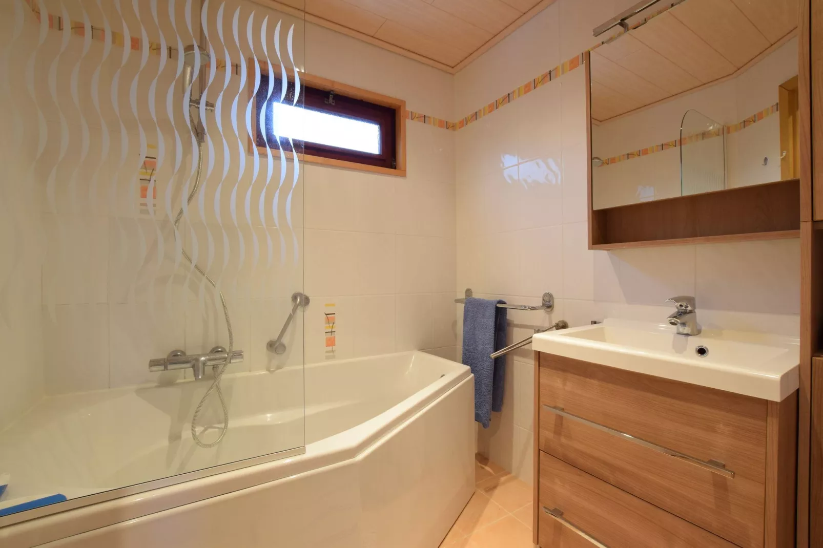 Le Chalet de Cherapont-Bathroom