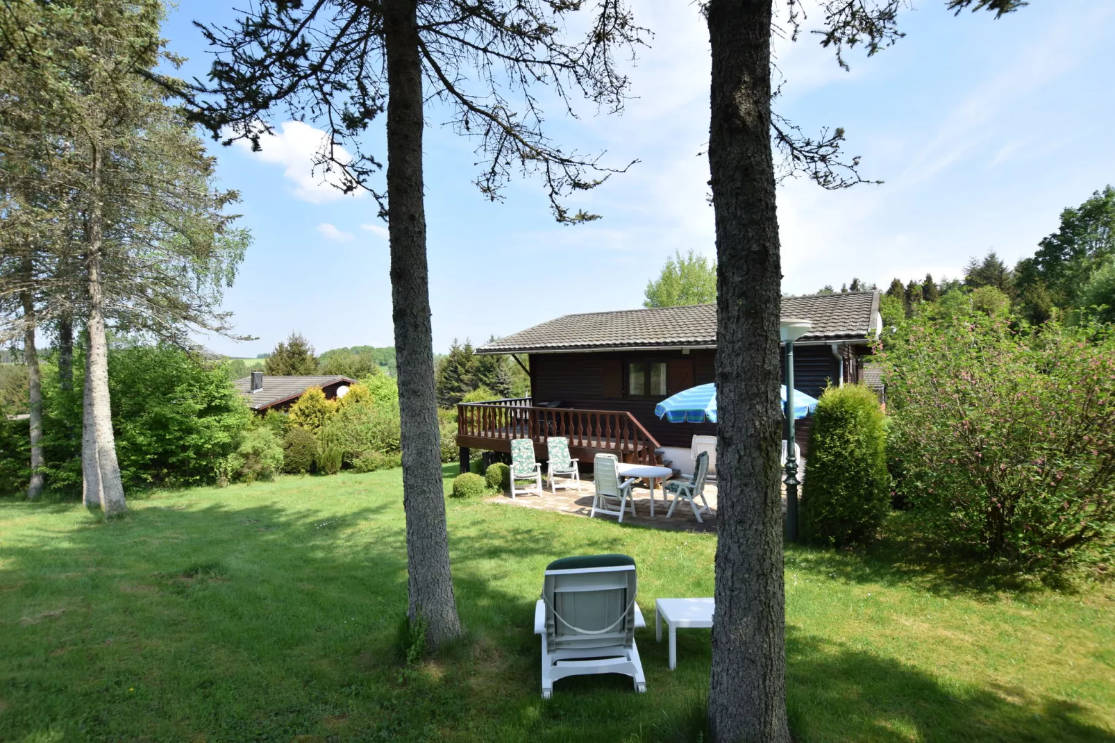 Le Chalet de Cherapont-Gardens summer