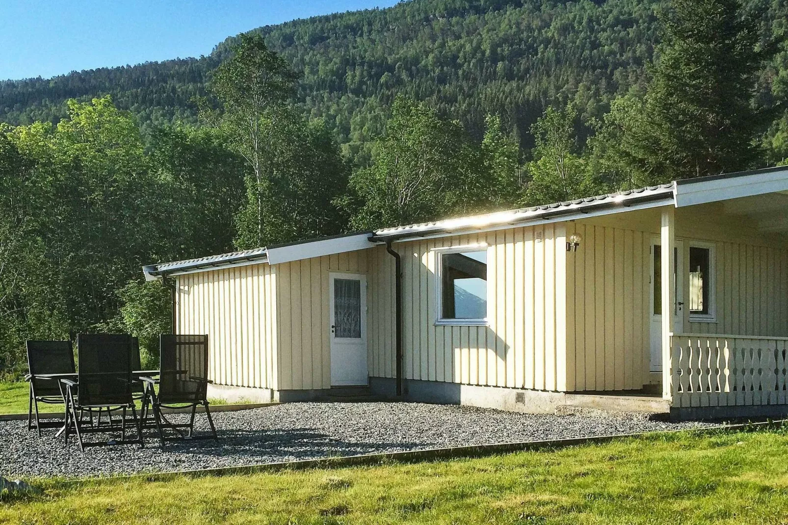 37341 (NEDERSTE HYTTE NR. 2)-Outdoor
