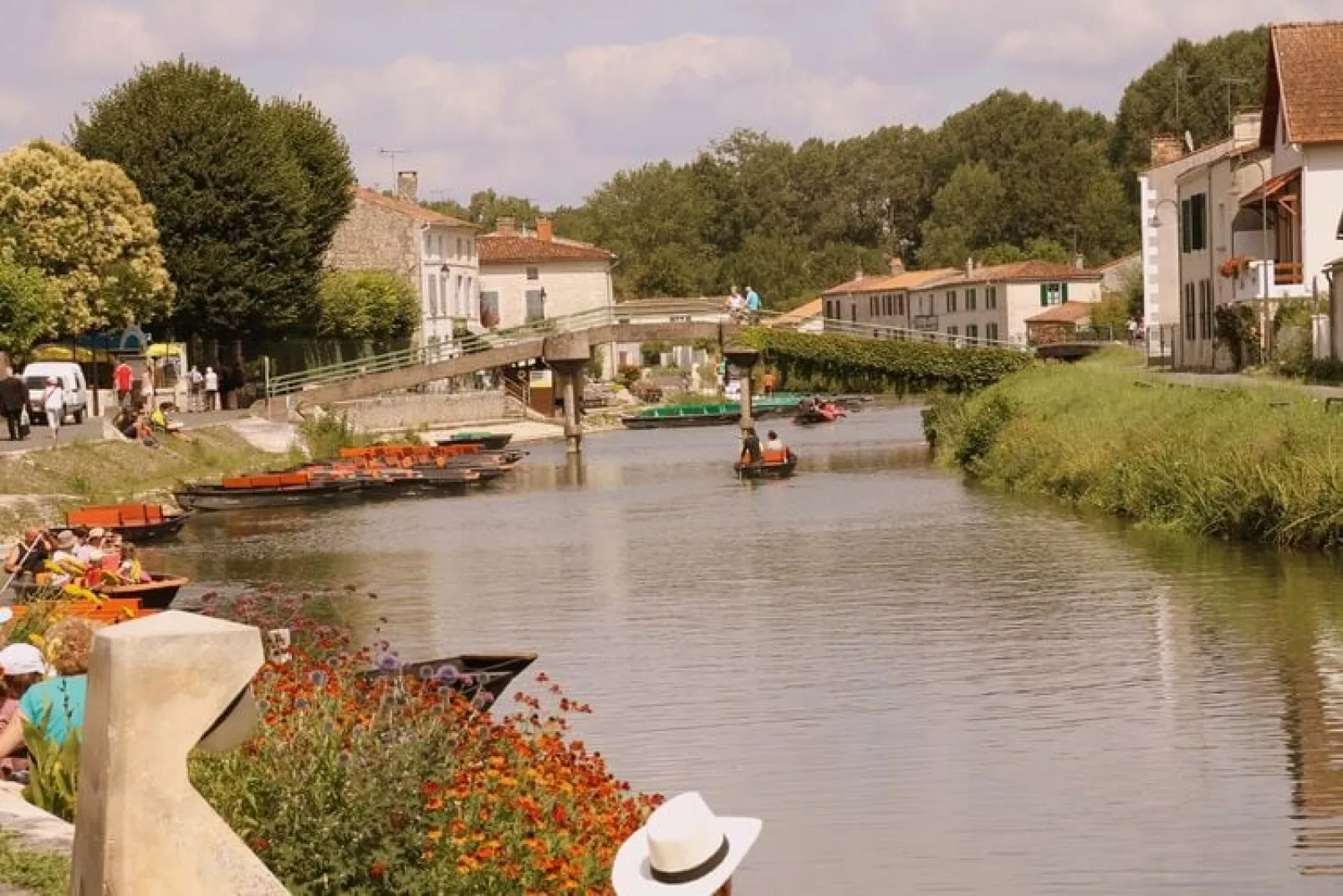Bourg Est 1-Areas summer 20km