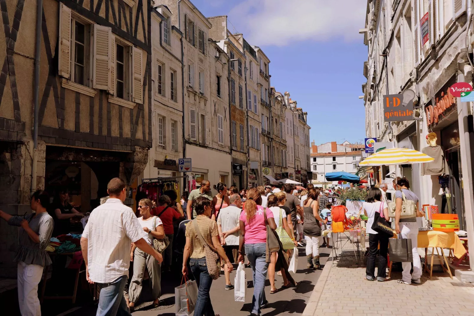 Bourg Est 1-Areas summer 20km