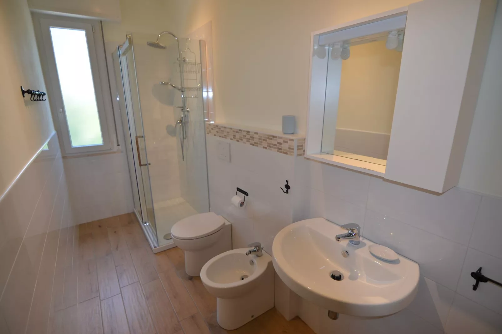 Venturi Olive-Bathroom