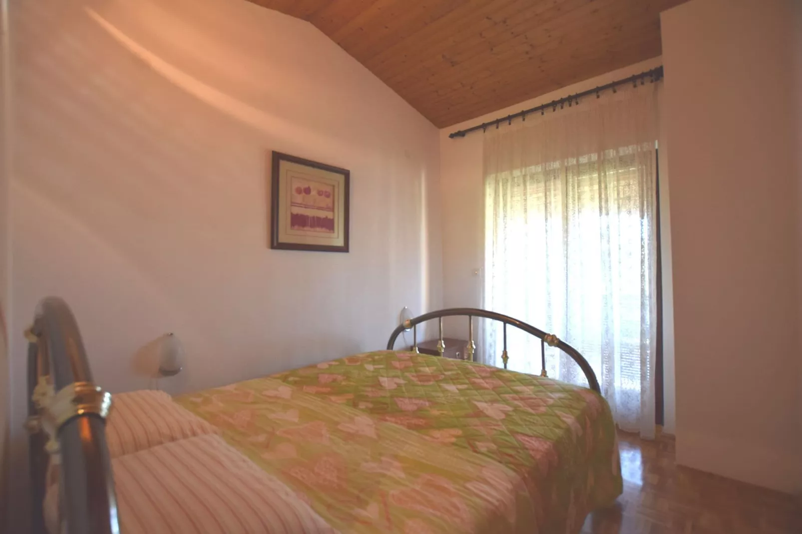 Sara-Bedroom
