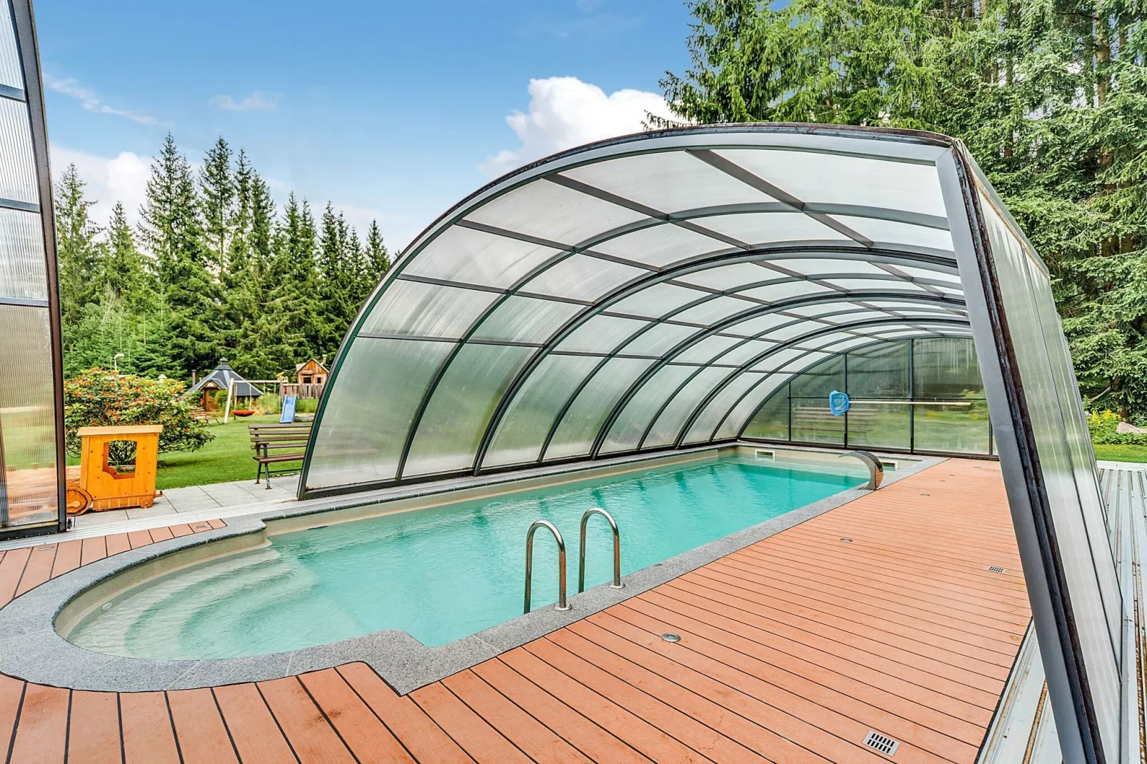 Im Erzgebirge-Piscine