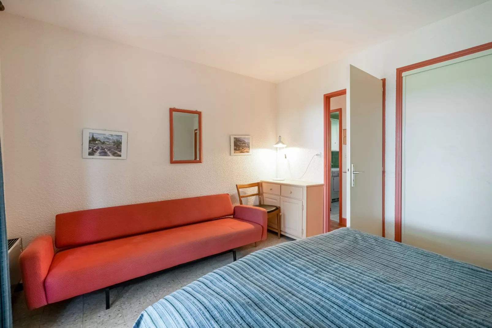 La Tinasse-Bedroom