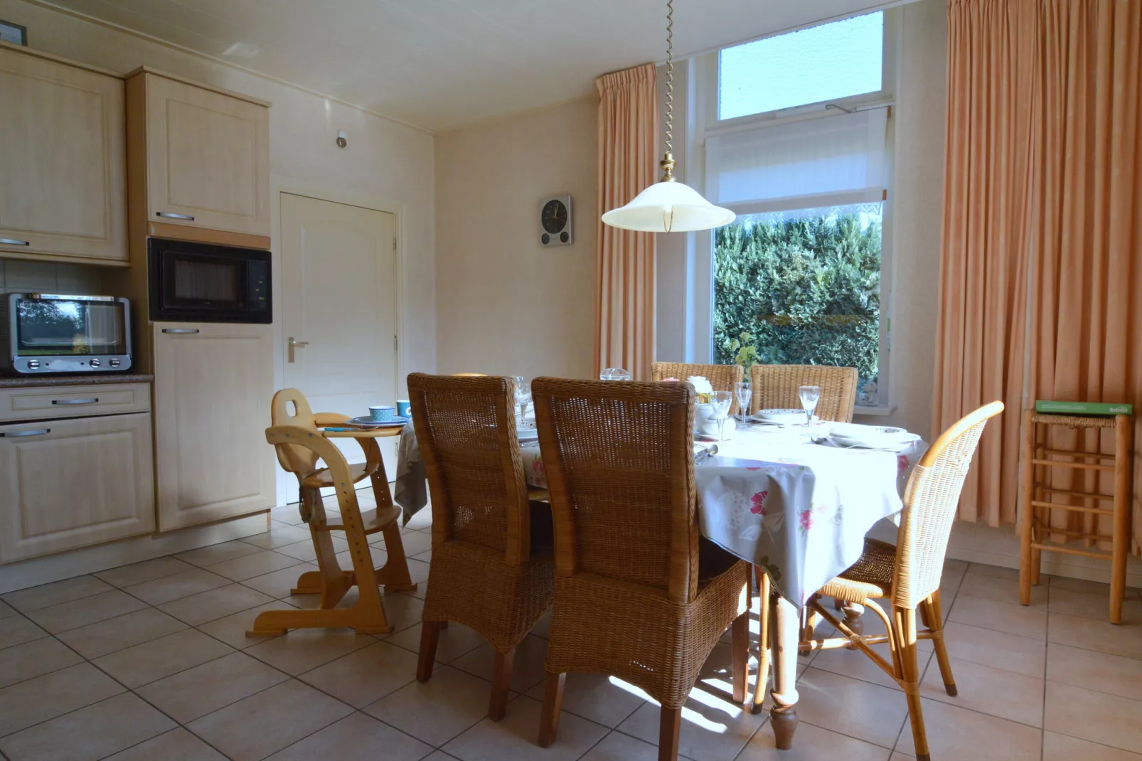 Erve Baak-Dining room