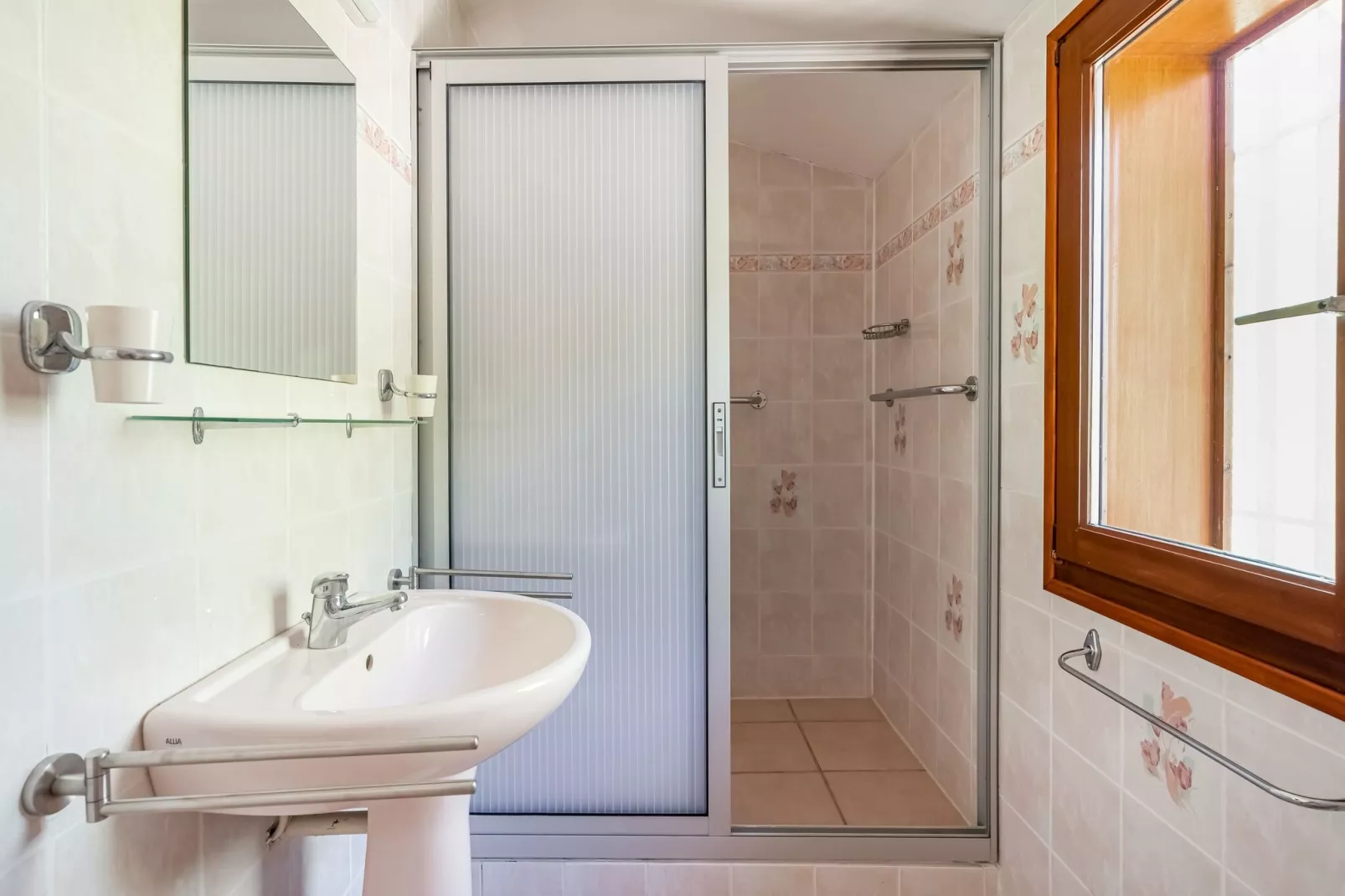 La Tinasse-Bathroom