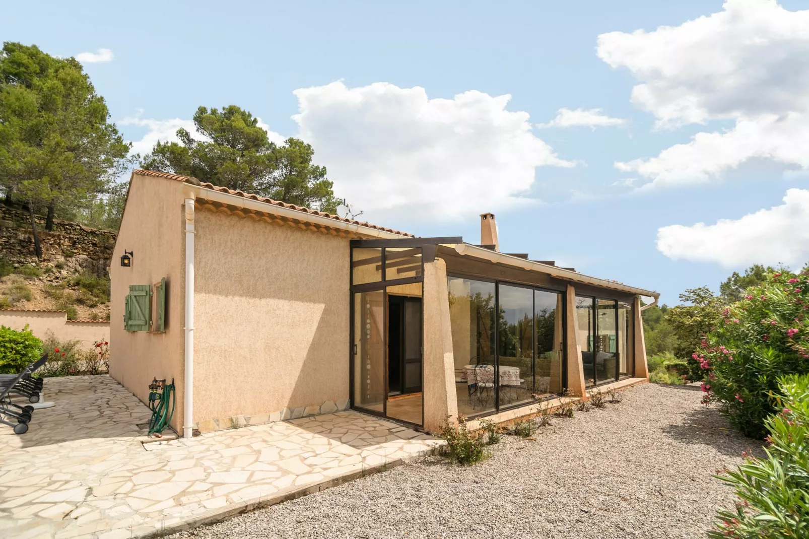 Imperiale-Exterior summer