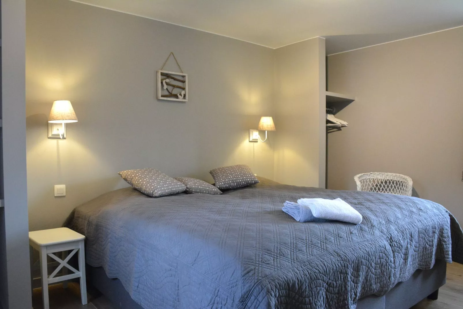 Chant des Pierres-Bedroom