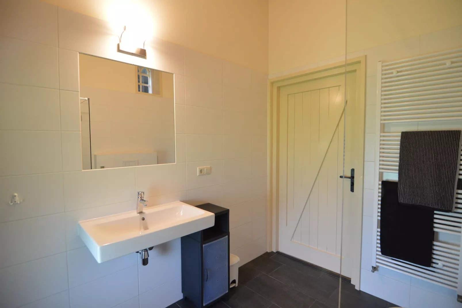 Kabinet-Bathroom