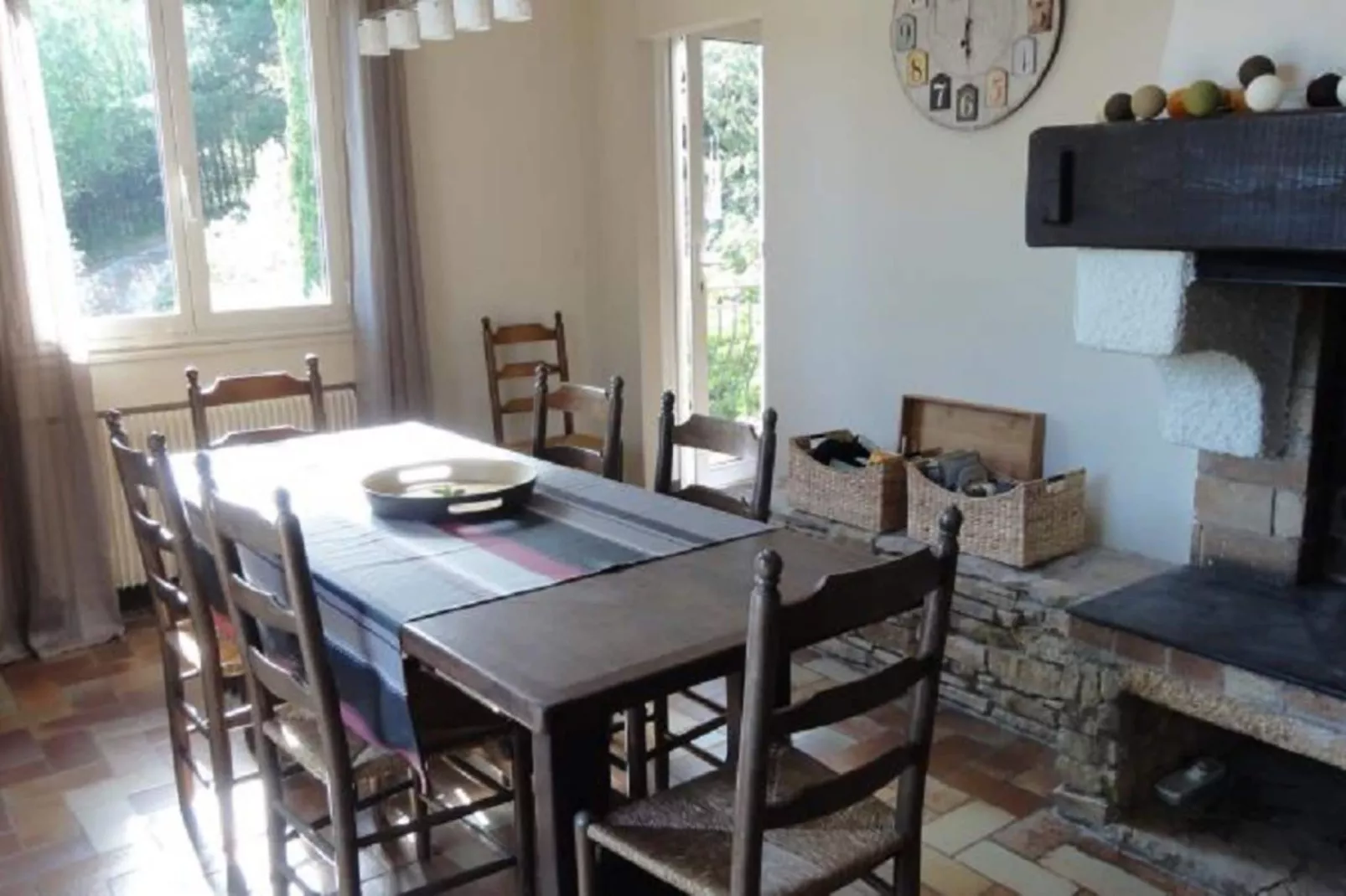 L'Oustal de Vieussan-Dining room