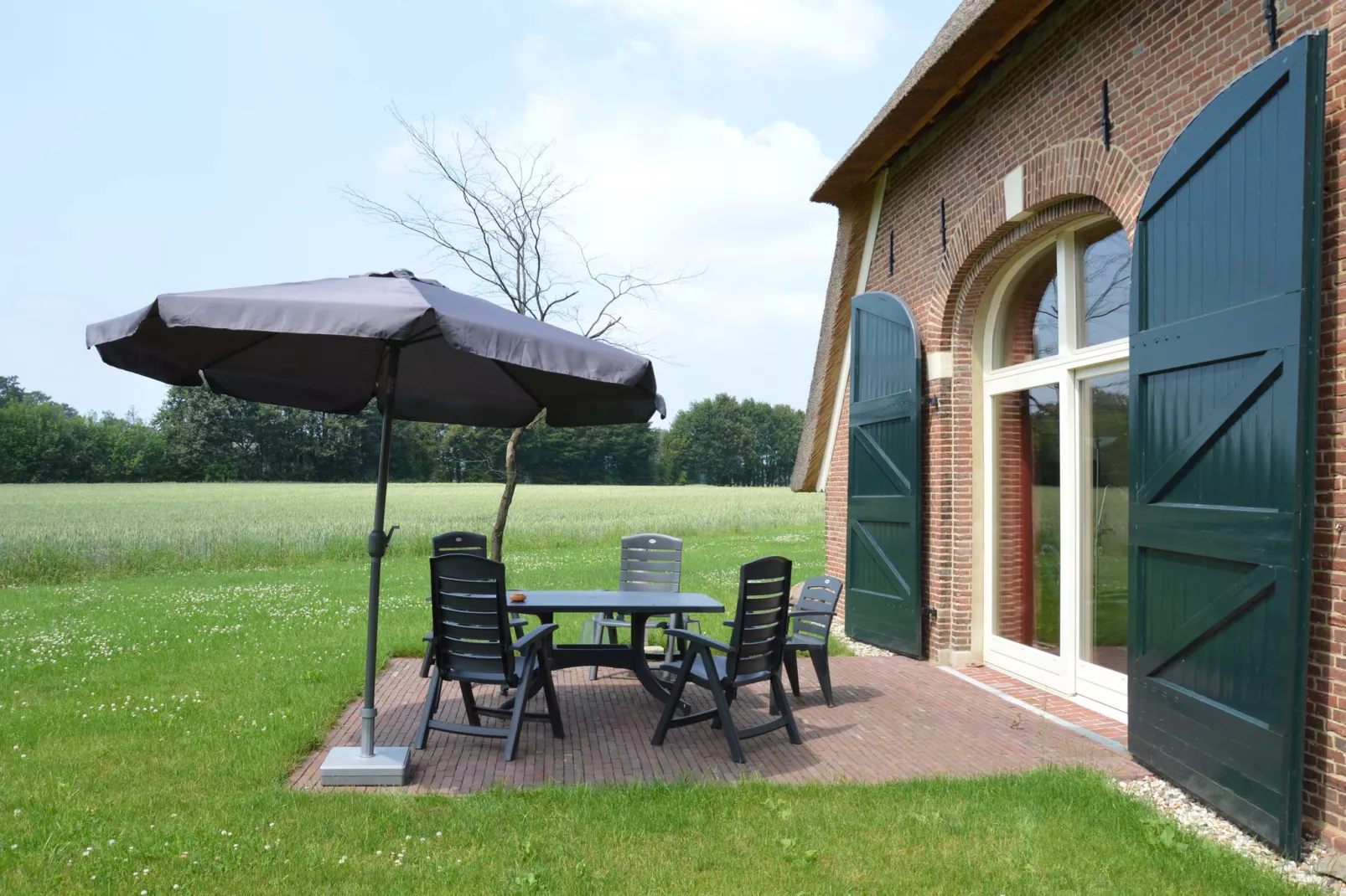 Kabinet & Dekenkist-Balcon-terrasse
