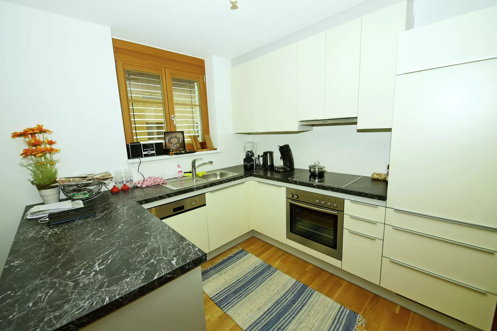 Mountain Lodge Brand-Kitchen