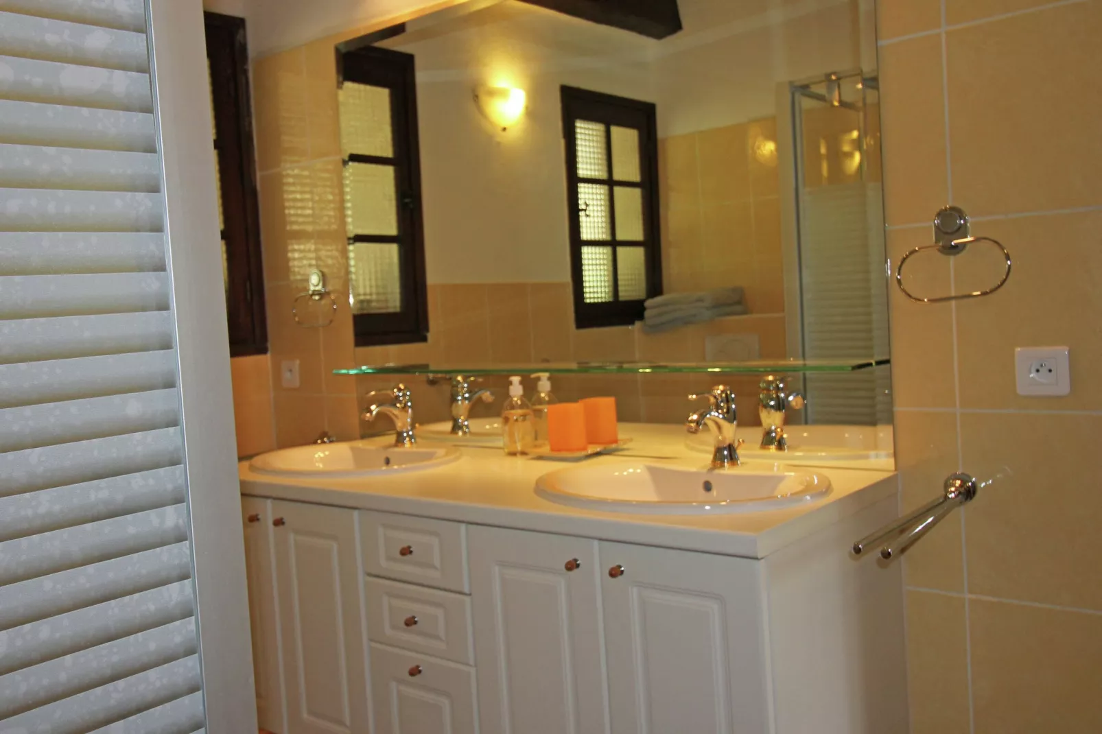 Mas des Vignes-Bathroom