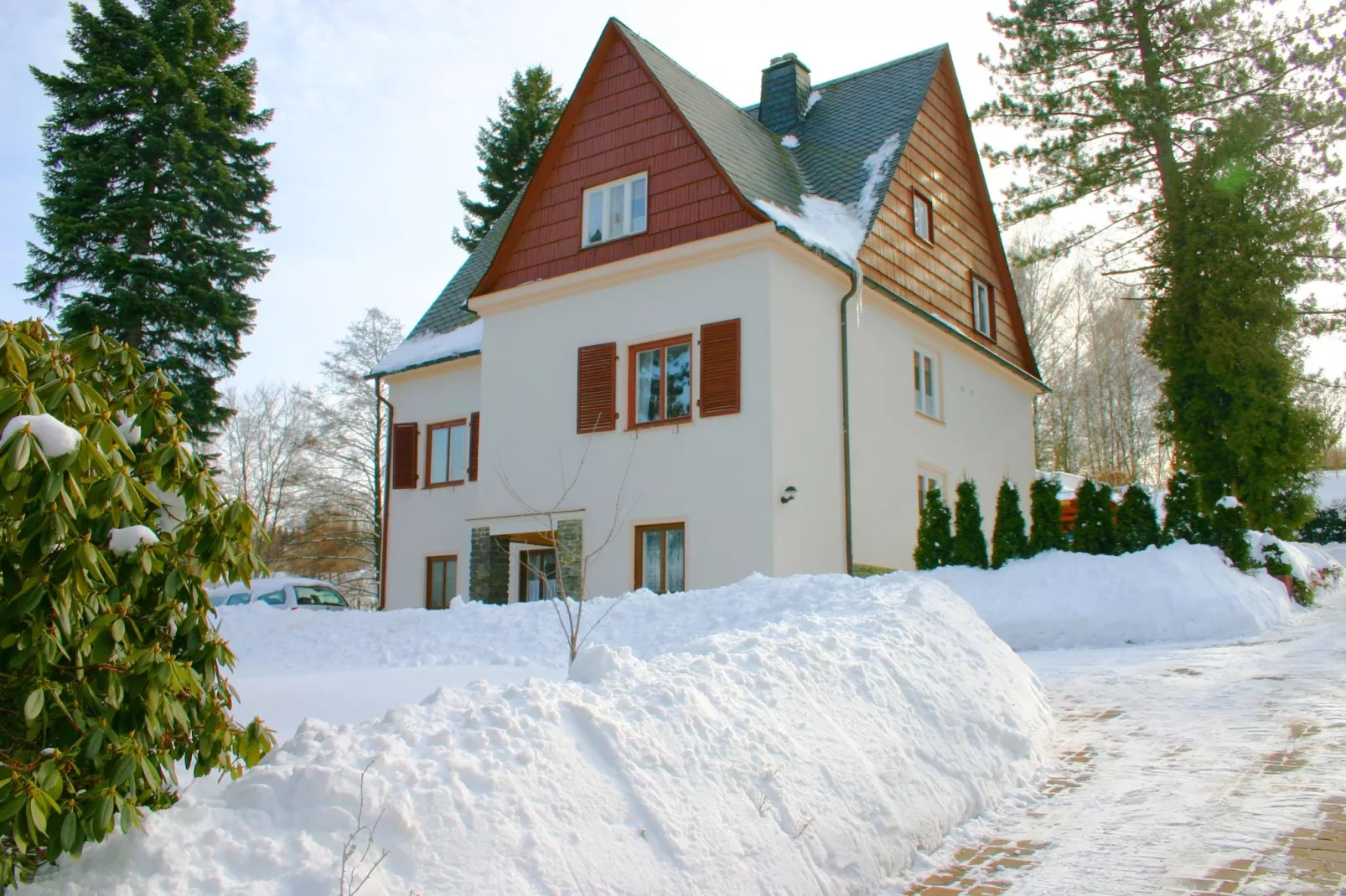 Im Erzgebirge-Exterior in winter