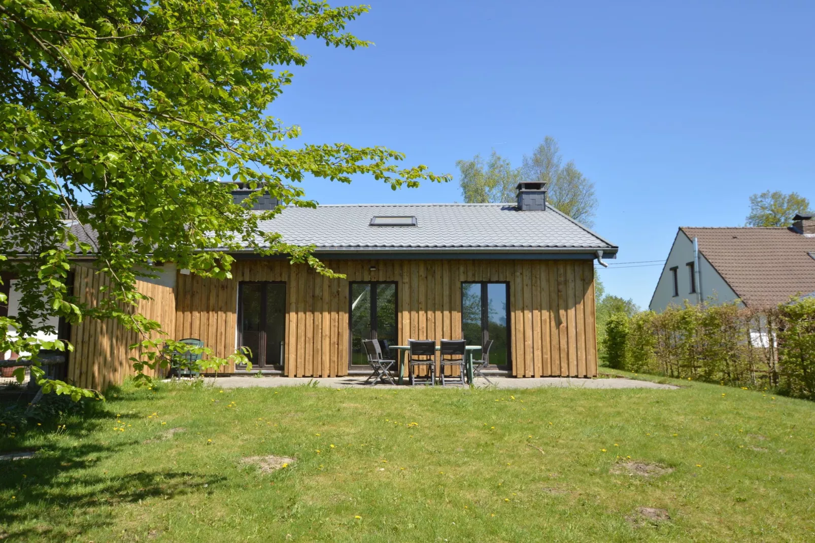 Le Spinetty-Exterior summer