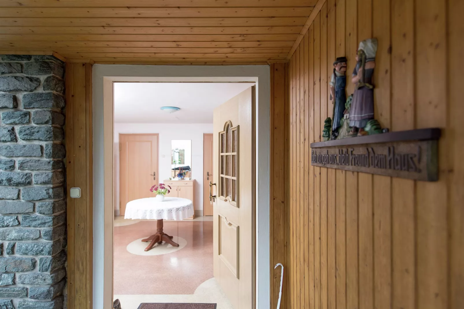 Im Erzgebirge-Hall & reception