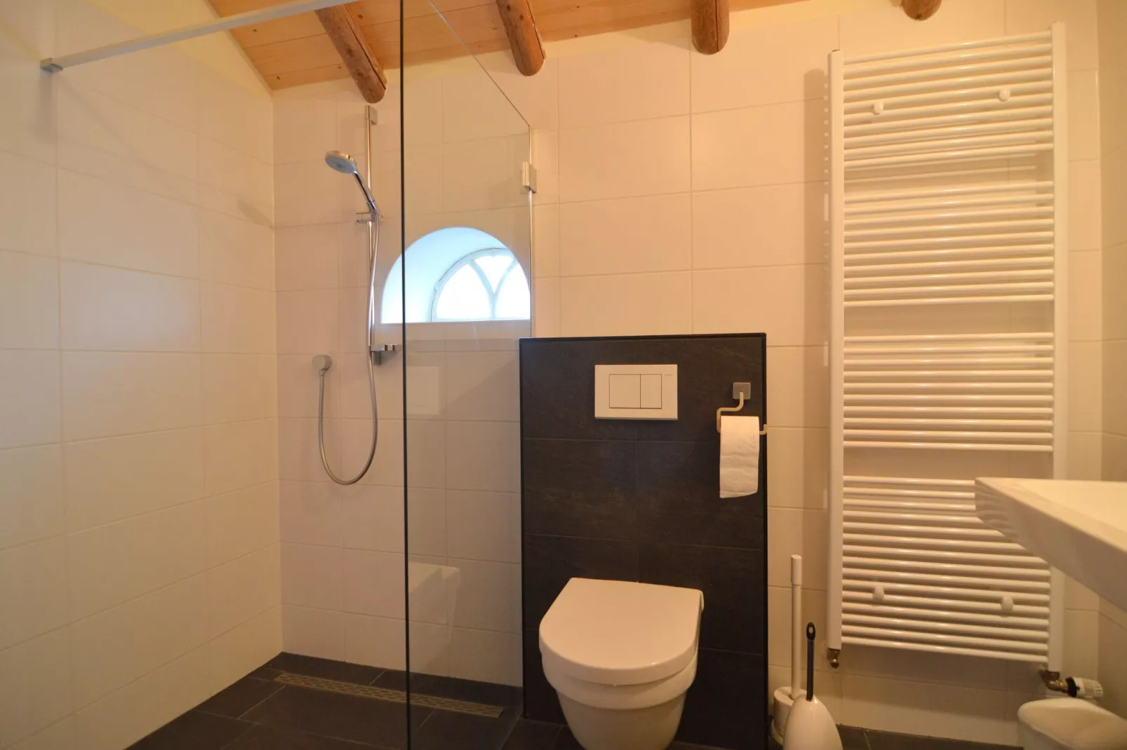 Broodkast-Bathroom