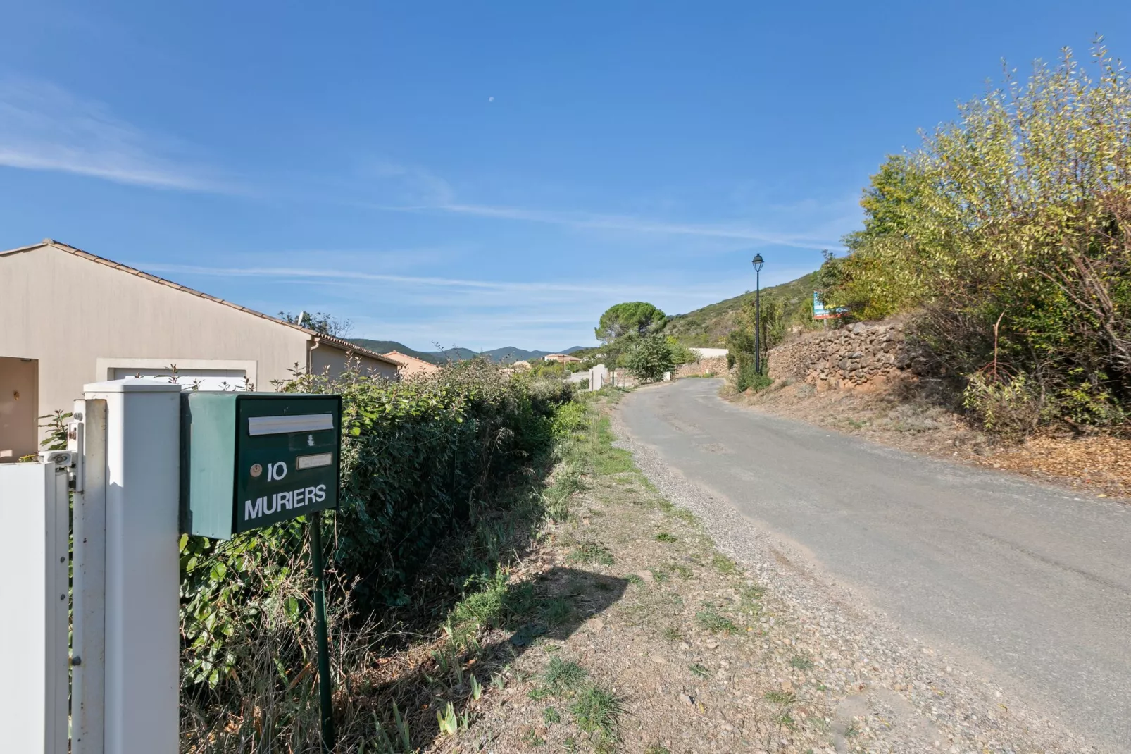 Villa Les Muriers-Areas summer 1km