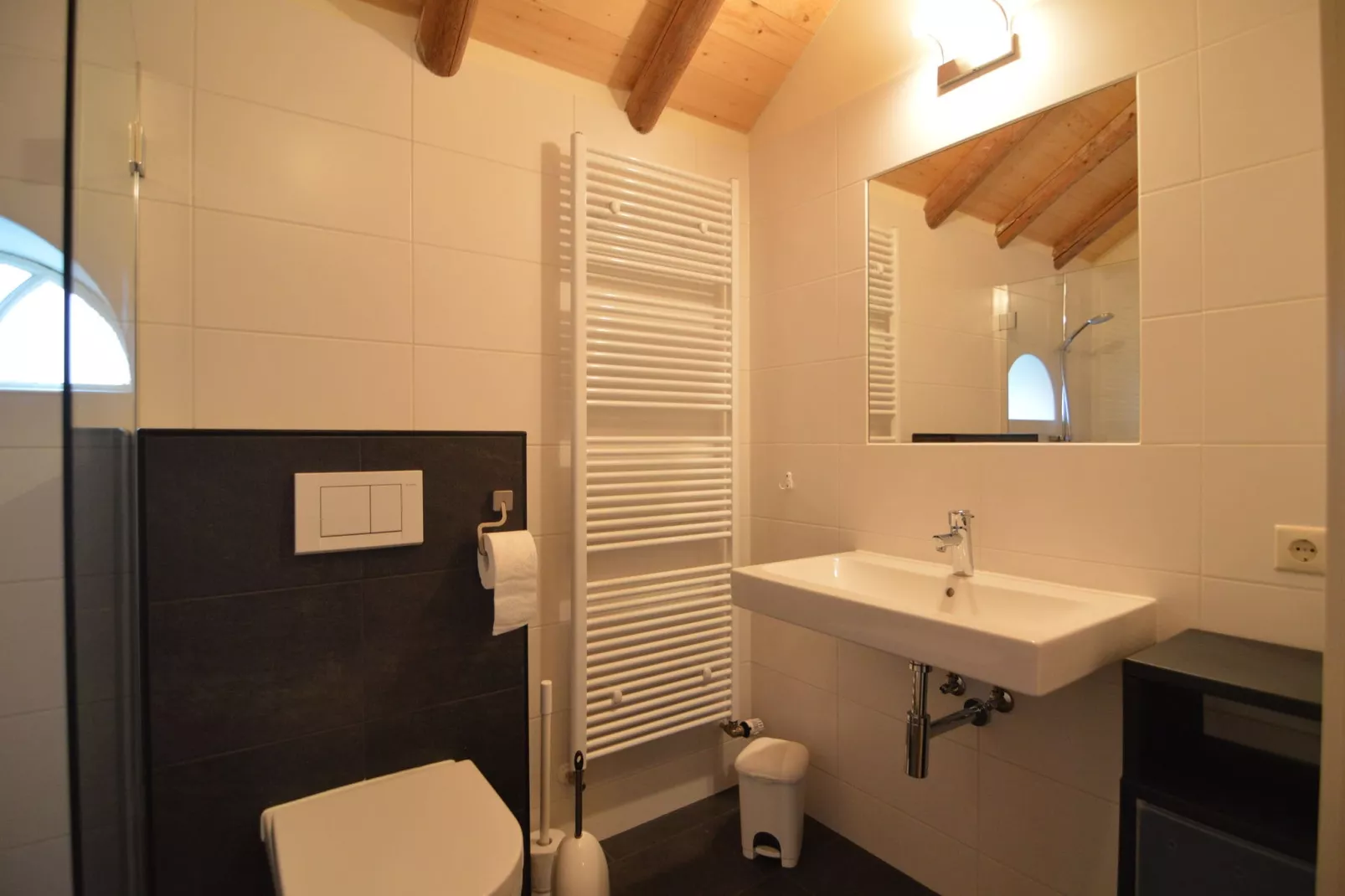Broodkast-Bathroom
