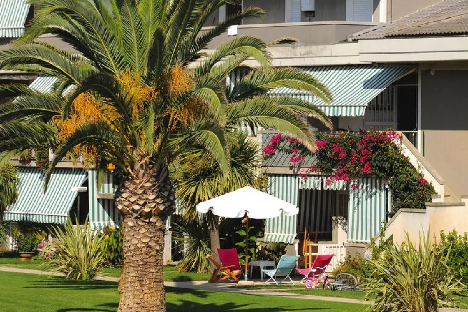 Residence Ideale Silvi Marina - Mono-Gärten Sommer
