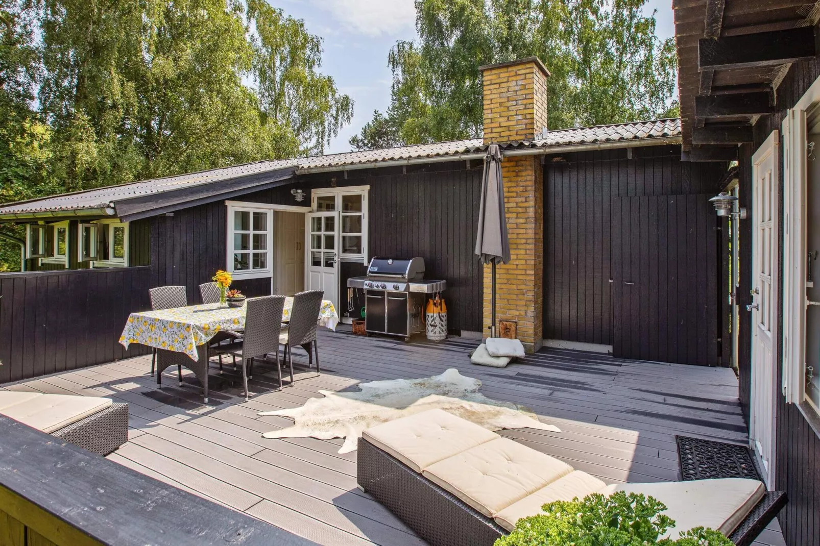 6 person holiday home in Mern-By Traum-View