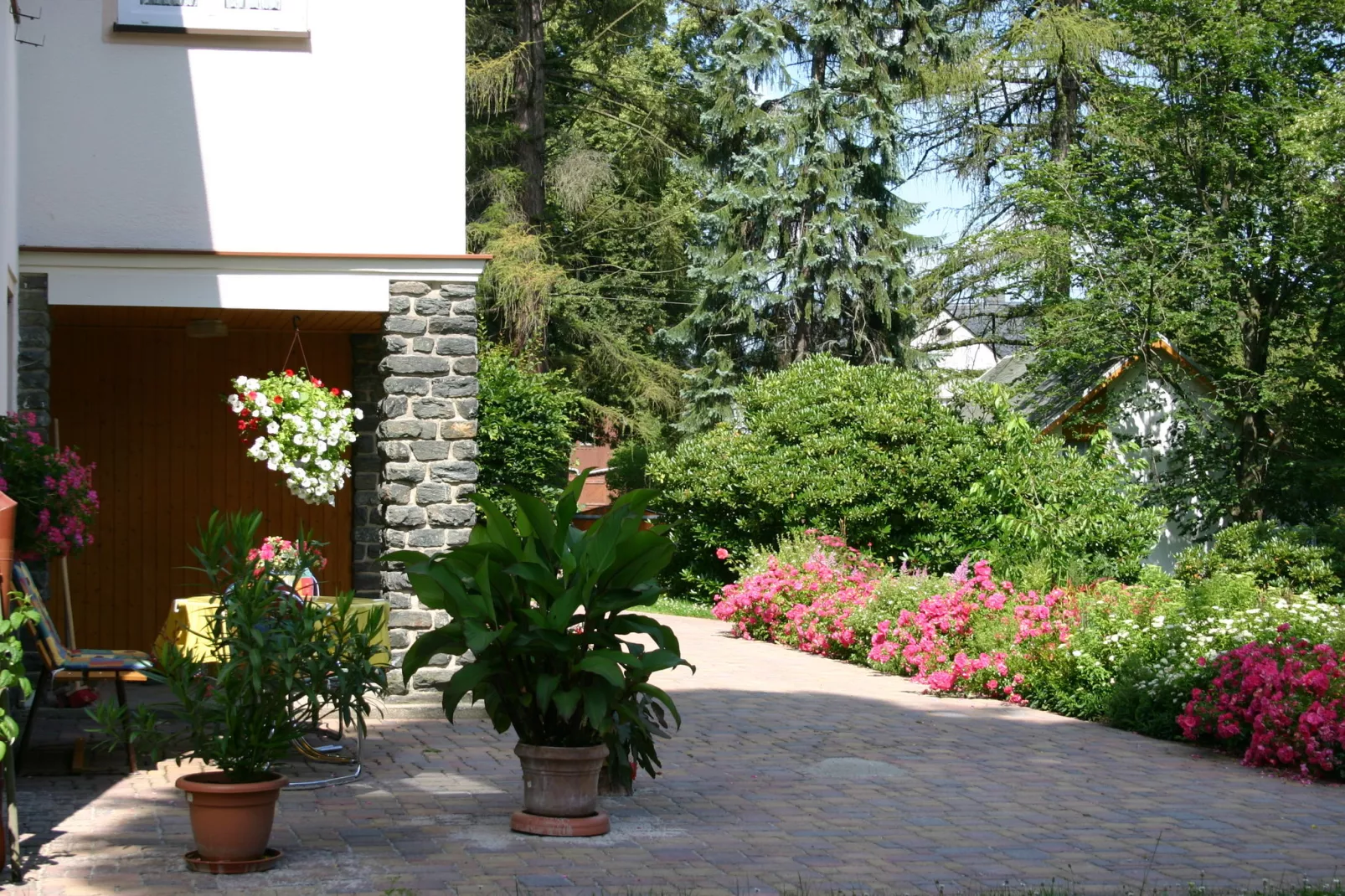 Im Erzgebirge-Gardens in summer