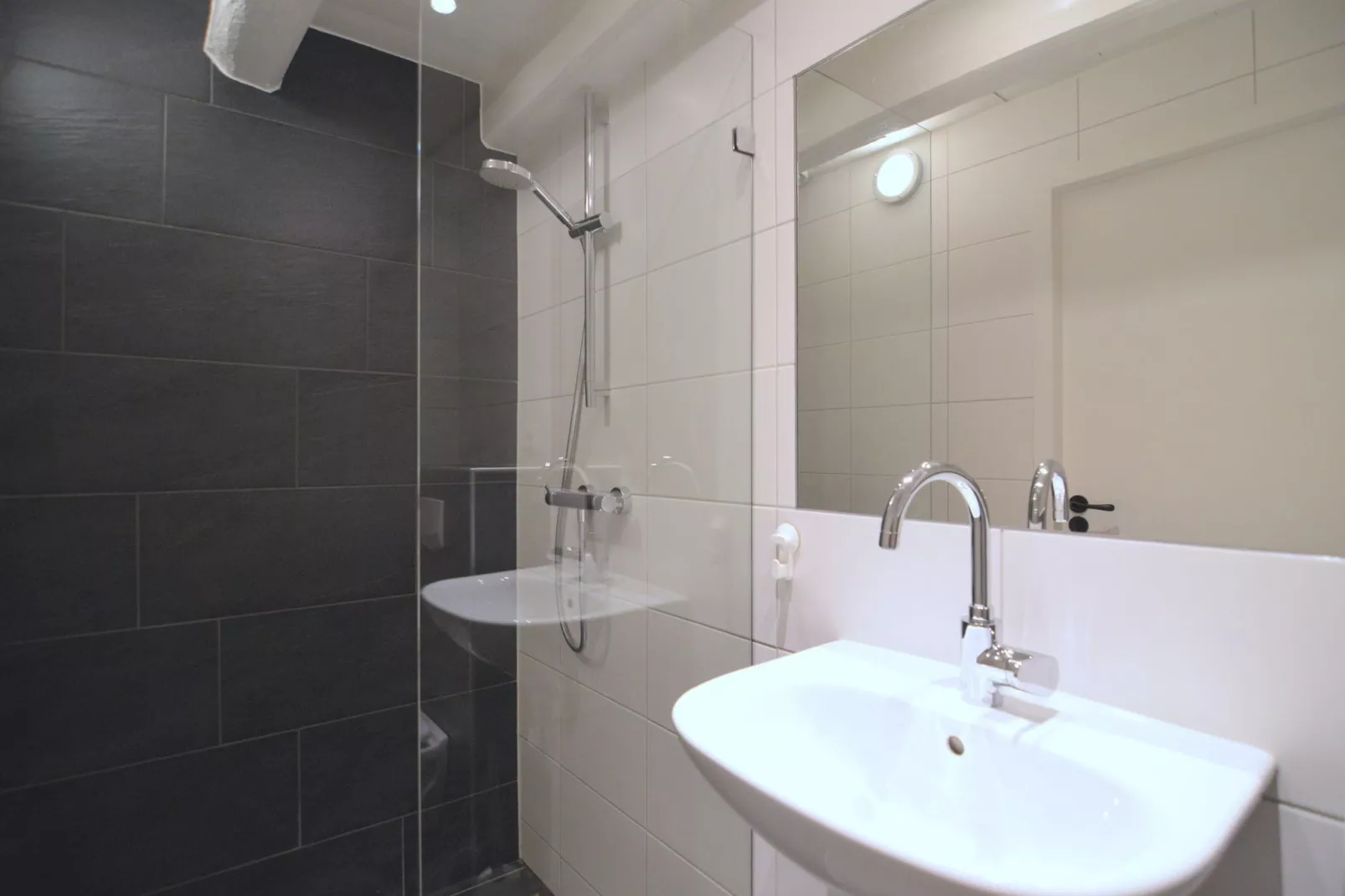 Bakhuus-Bathroom