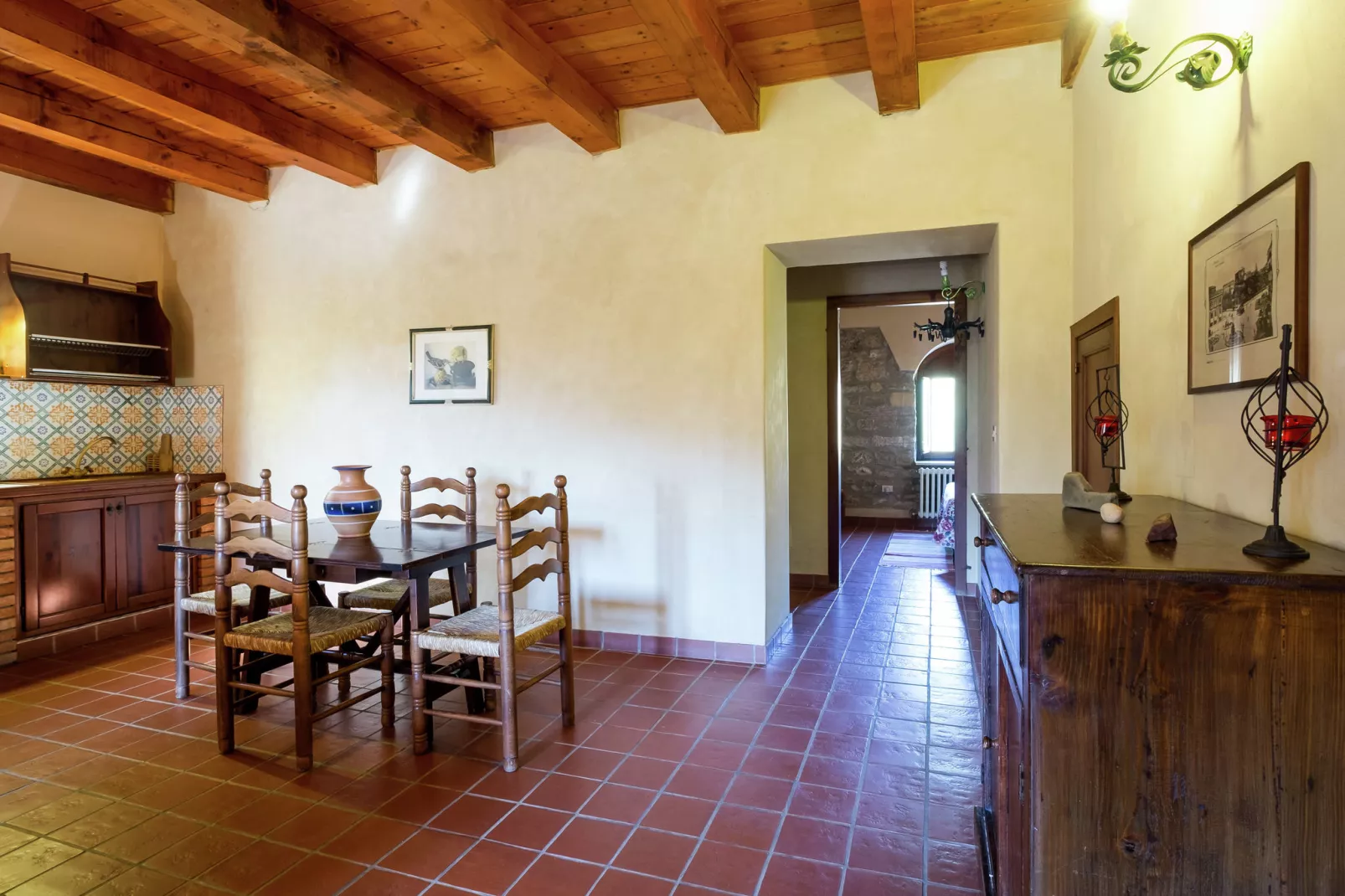 Echifaldo-Dining room