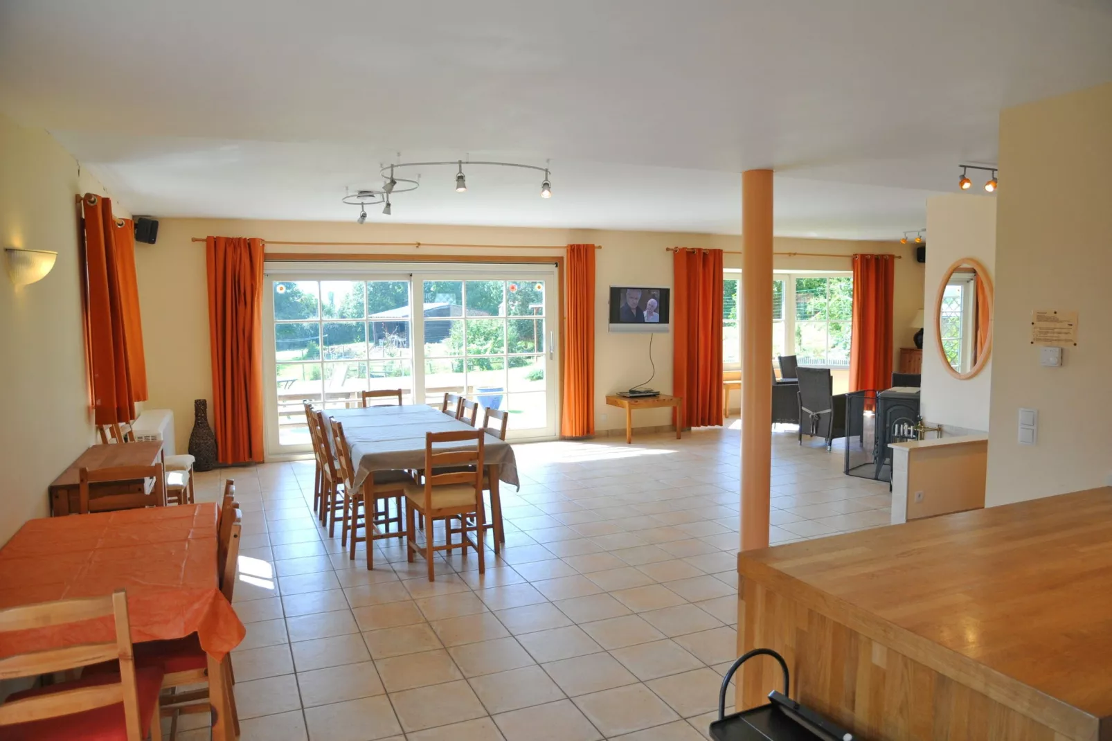 Villa Achille-Dining room