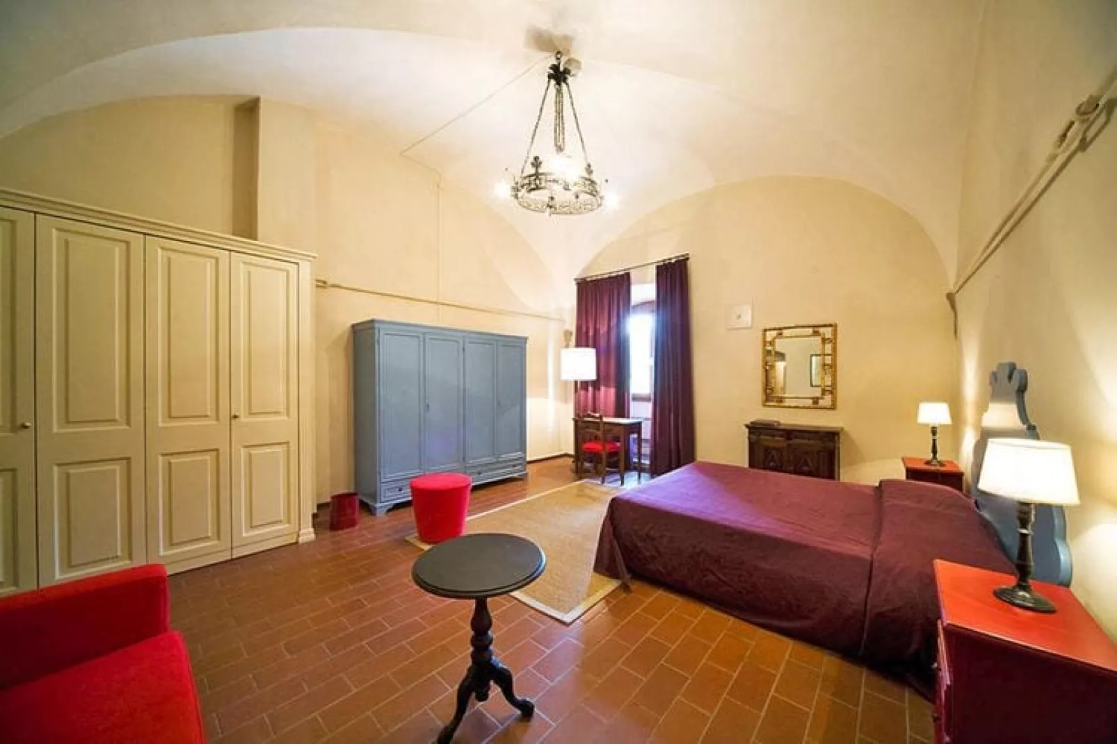 Holiday residence Villa Pitiana Donnini - Type 3-Raum-App Typ B 55 qm-Bedroom